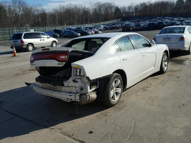 2C3CDXBG2EH366604 - 2014 DODGE CHARGER SE WHITE photo 4