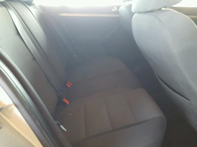 3VWJX7AJ9AM026088 - 2010 VOLKSWAGEN JETTA S Gümüş foto 6