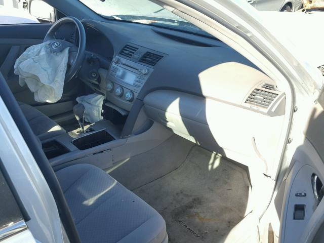 4T1BK46K97U548077 - 2007 TOYOTA CAMRY NEW SILVER photo 5