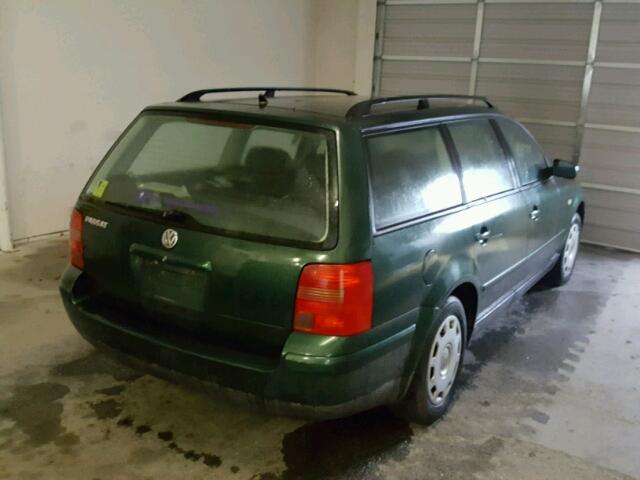 WVWNA63B9XE425622 - 1999 VOLKSWAGEN PASSAT GLS GREEN photo 4