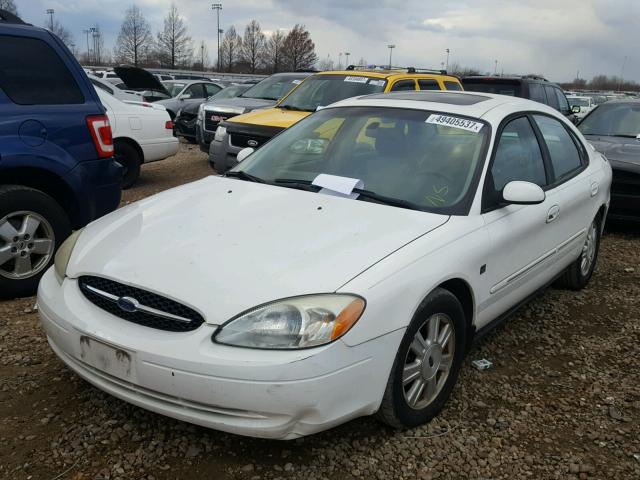 1FAHP56S03G100427 - 2003 FORD TAURUS SEL WHITE photo 2