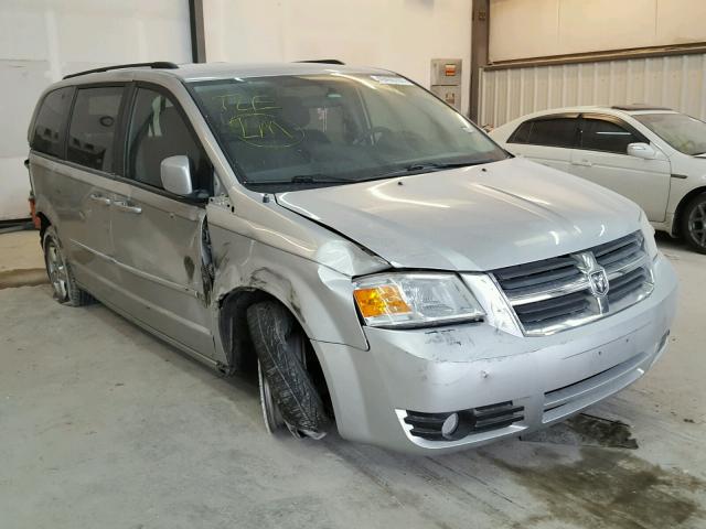 2D4RN5D11AR331849 - 2010 DODGE GRAND CARA SILVER photo 1