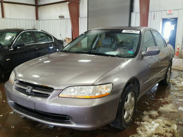 1HGCG1657YA052248 - 2000 HONDA ACCORD EX GRAY photo 2