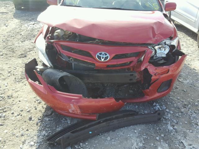 2T1BU4EE7CC899197 - 2012 TOYOTA COROLLA BA RED photo 9