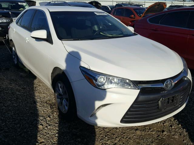 4T1BF1FKXGU515348 - 2016 TOYOTA CAMRY LE WHITE photo 1