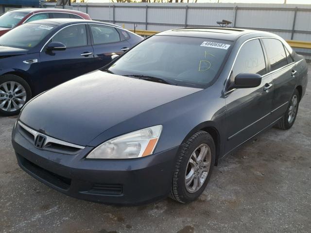 1HGCM56806A158421 - 2006 HONDA ACCORD EX GRAY photo 2