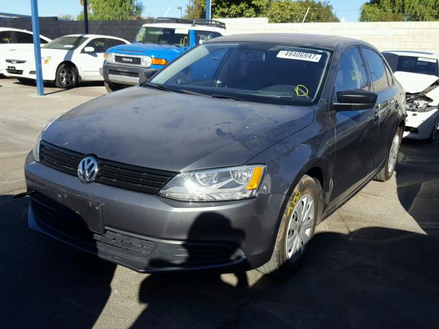 3VW2K7AJ7CM469037 - 2012 VOLKSWAGEN JETTA BASE 灰色 照片 2