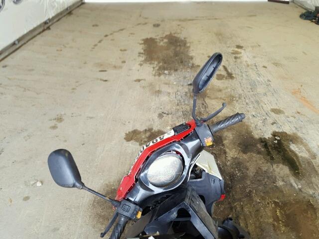 L9NTELKDXG1050216 - 2016 TAOT SCOOTER RED photo 5