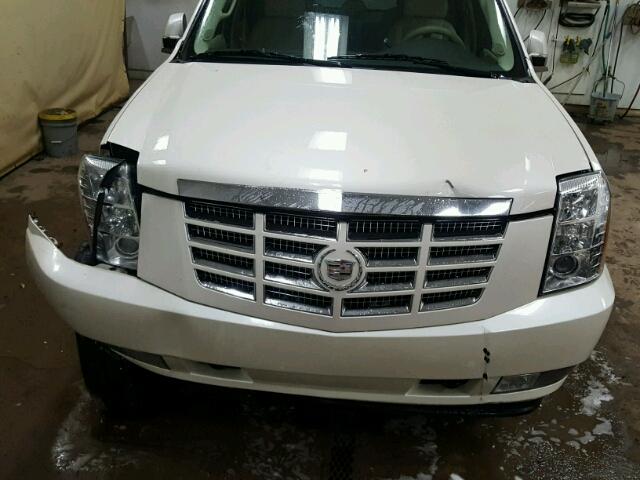 1GYFK63808R252776 - 2008 CADILLAC ESCALADE L WHITE photo 7