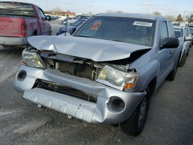 5TETX4CN2AZ702250 - 2010 TOYOTA TACOMA ACC SILVER photo 2