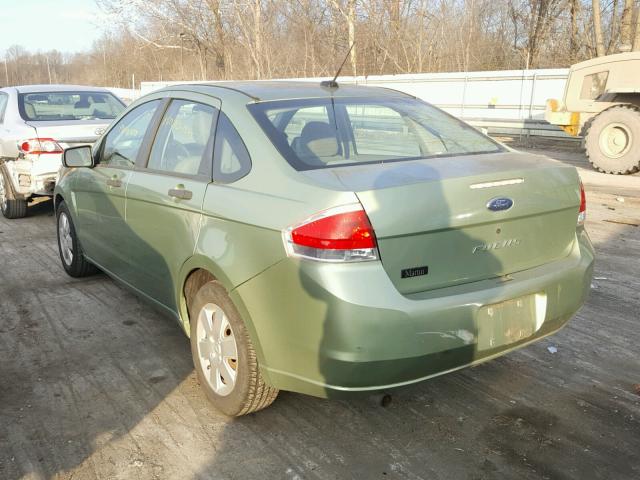 1FAHP34N28W207218 - 2008 FORD FOCUS S/SE GREEN photo 3