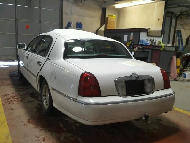 1LNHM81WXXY669859 - 1999 LINCOLN TOWN CAR E WHITE photo 3