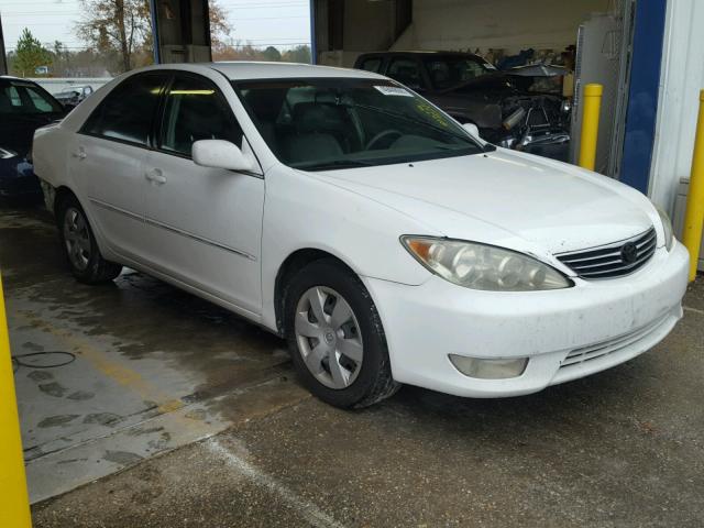 4T1BE32K86U704325 - 2006 TOYOTA CAMRY LE WHITE photo 1