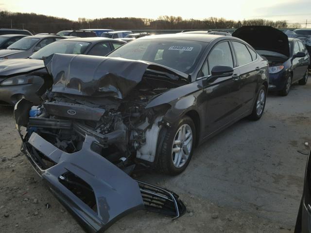 3FA6P0H78FR126256 - 2015 FORD FUSION SE GRAY photo 2