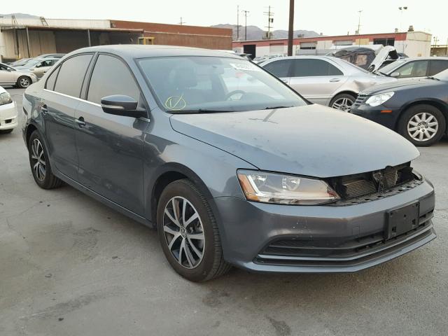 3VWDB7AJ2HM272969 - 2017 VOLKSWAGEN JETTA SE GRAY photo 1