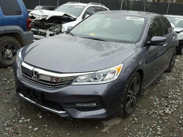 1HGCR2F14HA163112 - 2017 HONDA ACCORD SPO GRAY photo 2