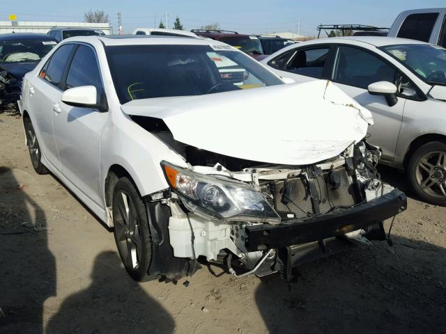 4T1BK1FK2CU016839 - 2012 TOYOTA CAMRY SE WHITE photo 1