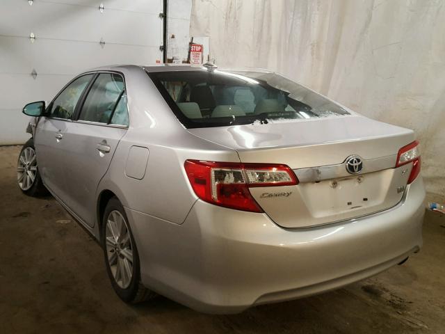 4T1BD1FKXCU027811 - 2012 TOYOTA CAMRY HYBR SILVER photo 3