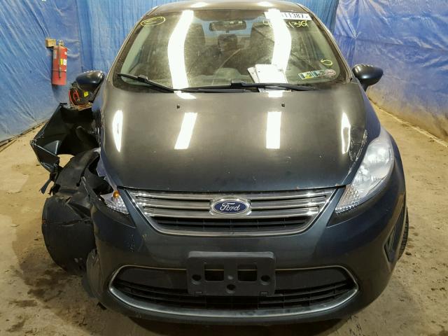 3FADP4BJ1BM171338 - 2011 FORD FIESTA SE GRAY photo 9