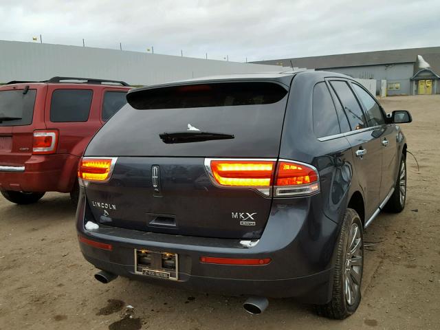 2LMDJ8JK6DBL29464 - 2013 LINCOLN MKX BLACK photo 4