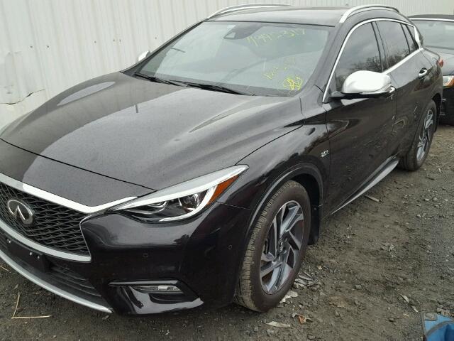 SJKCH5CP1HA024032 - 2017 INFINITI QX30 BASE BLACK photo 2