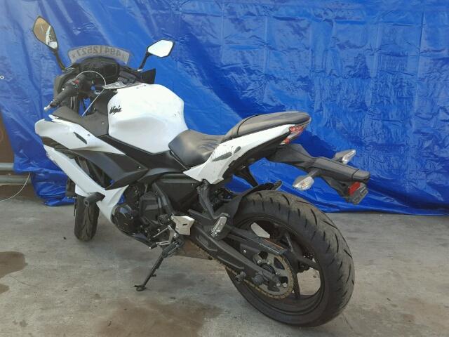 JKAEXEJ18HDA00786 - 2017 KAWASAKI EX650 J თეთრი ფოტო 3