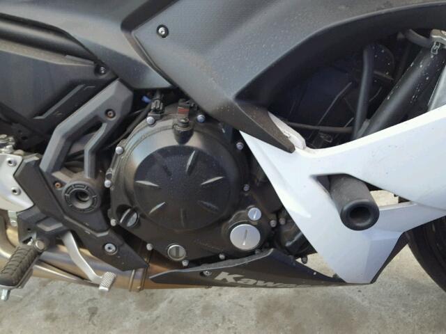 JKAEXEJ18HDA00786 - 2017 KAWASAKI EX650 J თეთრი ფოტო 7