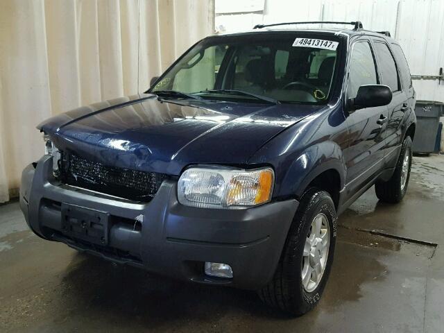 1FMYU93164KA25796 - 2004 FORD ESCAPE XLT BLUE photo 2