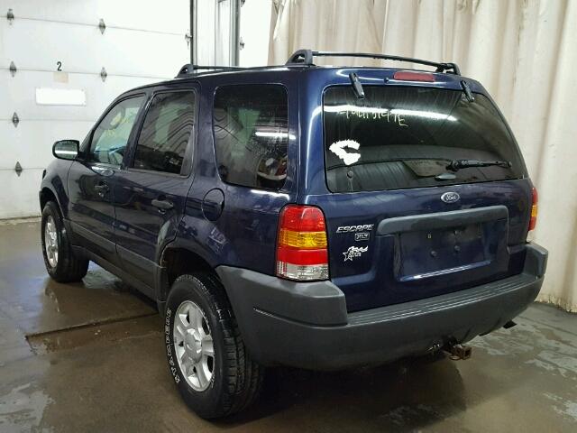 1FMYU93164KA25796 - 2004 FORD ESCAPE XLT BLUE photo 3