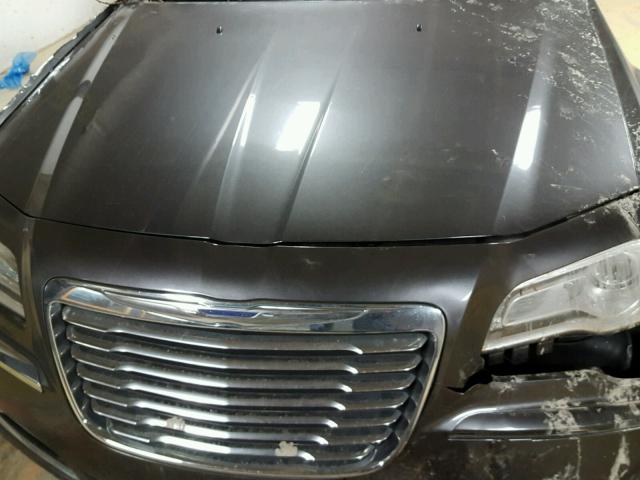 2C3CCAAG5EH327359 - 2014 CHRYSLER 300 GRAY photo 7