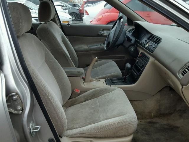 1HGCD5637TA041242 - 1996 HONDA ACCORD LX SILVER photo 5