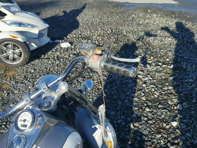 JH2RC44631K502809 - 2001 HONDA VT750 CD2 灰色 照片 9