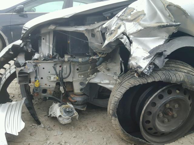 4T1BE32K45U501012 - 2005 TOYOTA CAMRY LE ვერცხლისფერი ფოტო 9