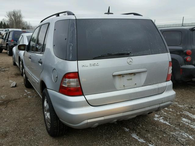 4JGAB57E54A460473 - 2004 MERCEDES-BENZ ML 350 SILVER photo 3