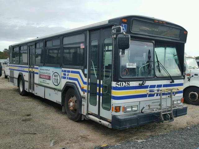 15GCB211951112719 - 2005 GILLIG TRANSIT BU WHITE photo 1