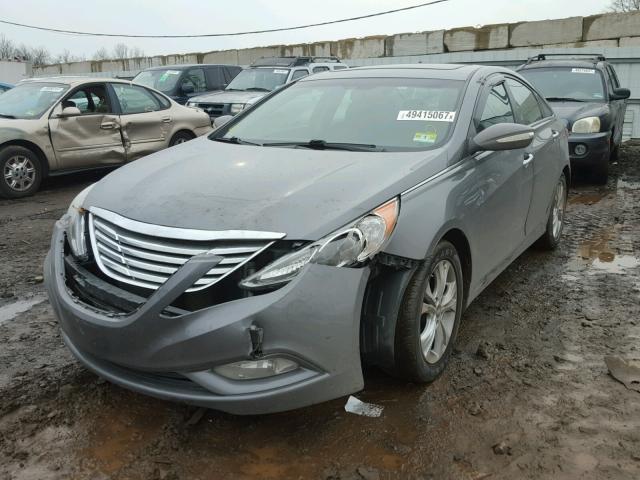 5NPEC4AC3BH137839 - 2011 HYUNDAI SONATA SE GRAY photo 2