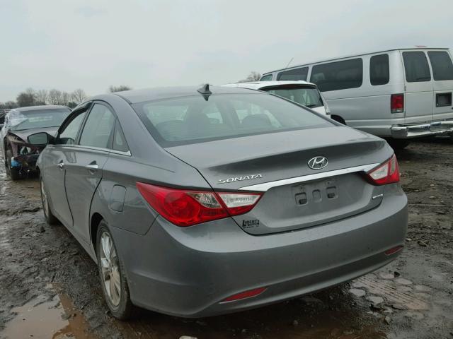 5NPEC4AC3BH137839 - 2011 HYUNDAI SONATA SE GRAY photo 3