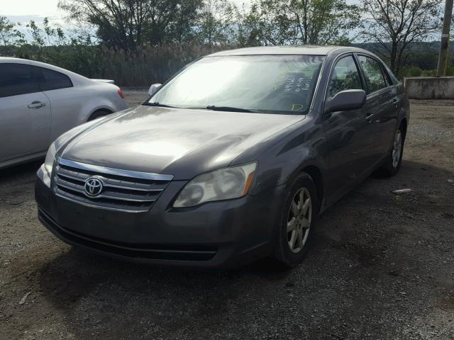 4T1BK36BX5U010835 - 2005 TOYOTA AVALON XL GRAY photo 2