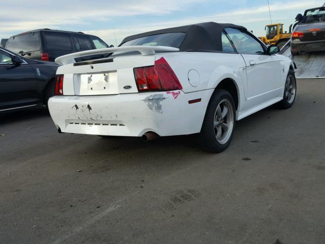 1FAFP4443YF139662 - 2000 FORD MUSTANG WHITE photo 4