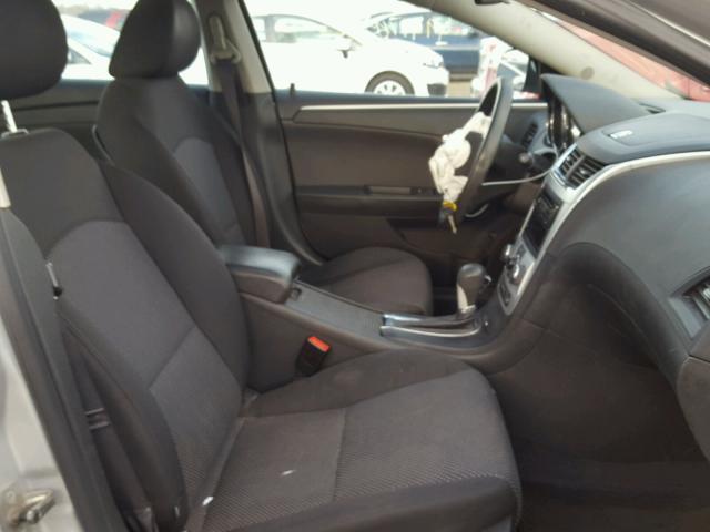 1G1ZC5E19BF395592 - 2011 CHEVROLET MALIBU 1LT 银色 照片 5