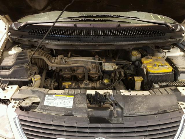 2C8GP74L93R246058 - 2003 CHRYSLER TOWN & COU WHITE photo 7