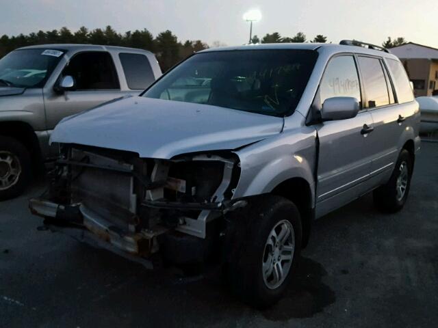 2HKYF18494H612723 - 2004 HONDA PILOT EX SILVER photo 2