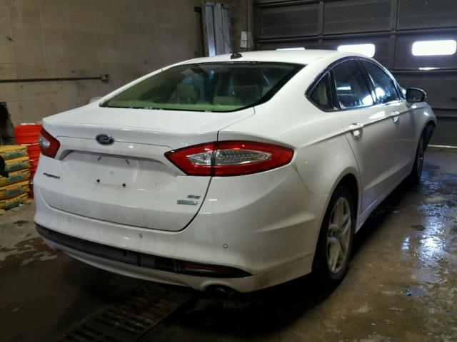 3FA6P0HRXDR149892 - 2013 FORD FUSION SE WHITE photo 4