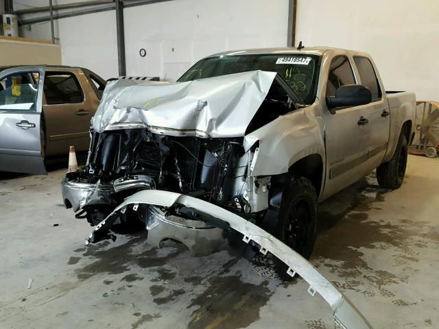 3GTRKVE32AG112832 - 2010 GMC SIERRA K15 GRAY photo 2