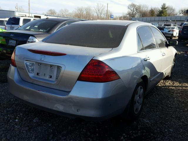 1HGCM56437A002825 - 2007 HONDA ACCORD LX SILVER photo 4