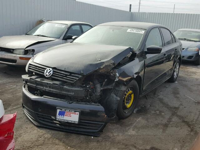 3VW2K7AJ1EM402243 - 2014 VOLKSWAGEN JETTA BASE BLACK photo 2