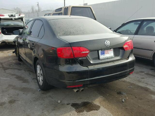 3VW2K7AJ1EM402243 - 2014 VOLKSWAGEN JETTA BASE BLACK photo 3