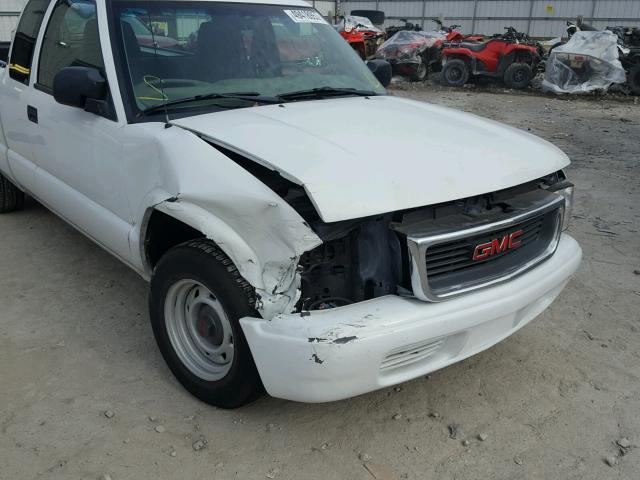 1GTCS19W328218815 - 2002 GMC SONOMA WHITE photo 9