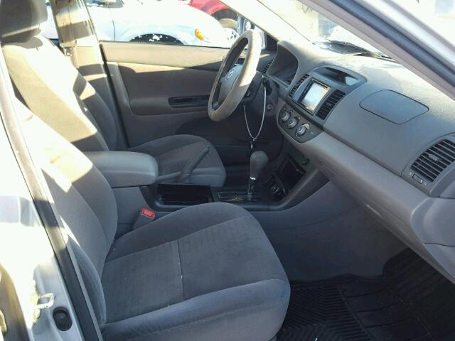 4T1BE32K96U146470 - 2006 TOYOTA CAMRY LE ნაცრისფერი ფოტო 5