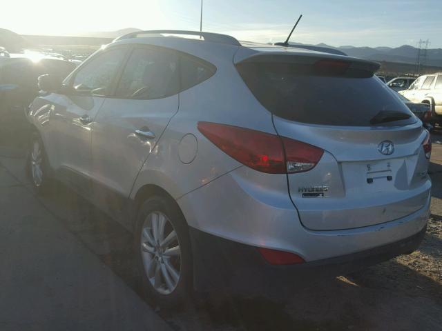 KM8JUCAC1DU553639 - 2013 HYUNDAI TUCSON GLS SILVER photo 3